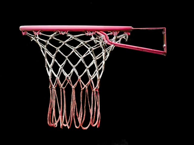 10 Chants de Supporters Incontournables au Basket