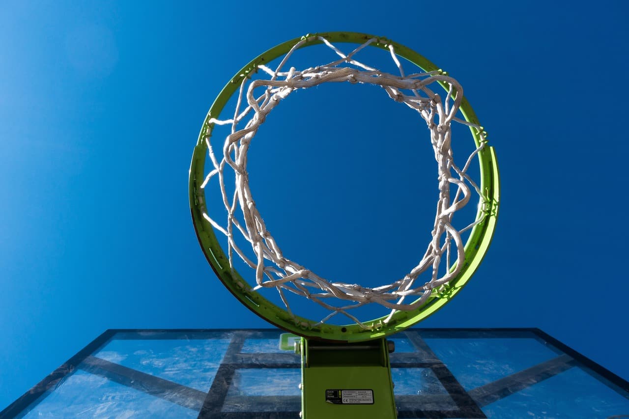 10 Chants de Fans Incontournables au Basketball